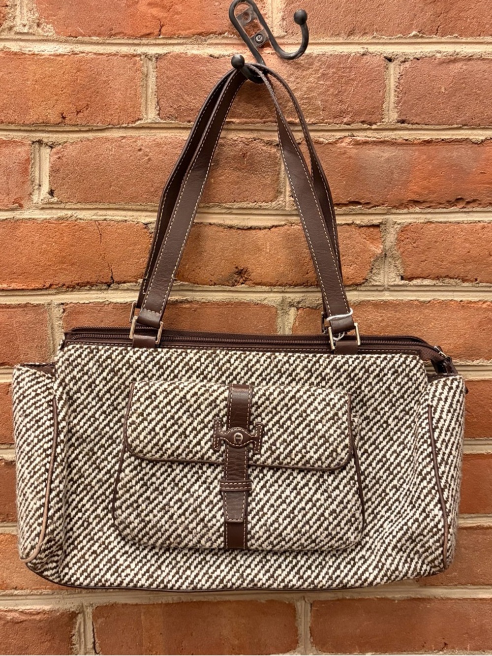 Vintage 2000’s Y2K Brown & white Tweed Shoulder Bag with Leather Trim